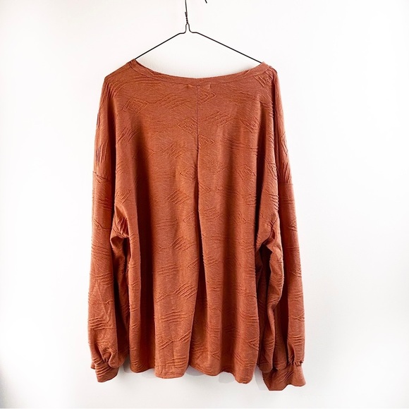 🆕✨ SPLA Boutique Terracotta aztec textured Balloon sleeve top Multiple sizes - Picture 4 of 8